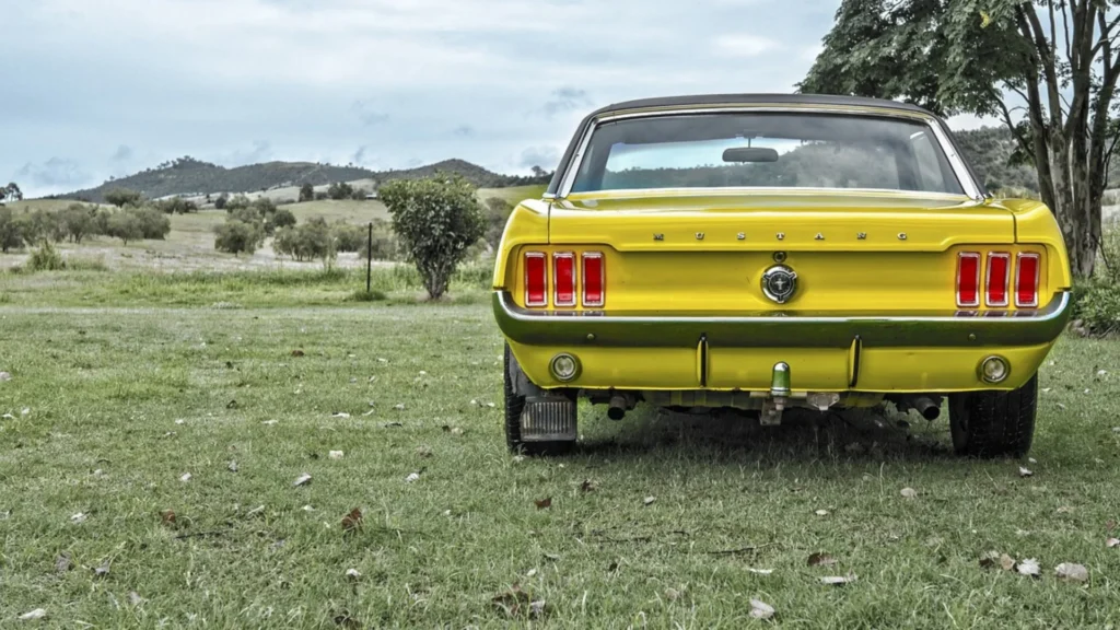 Mustang Fastback vs. Coupe